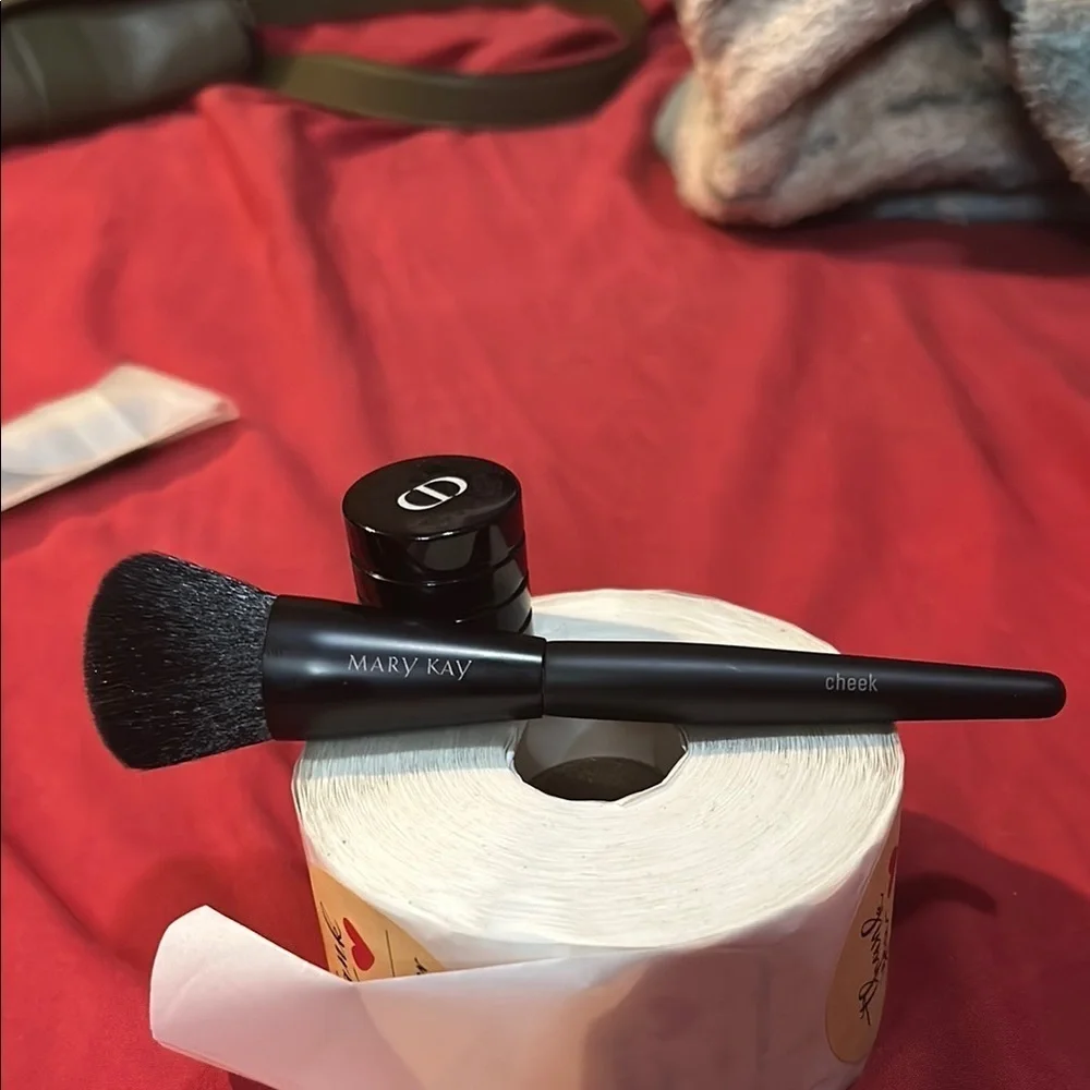Mary Kay Black Makeup brush
